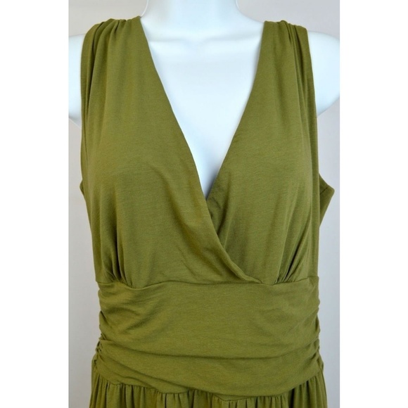 The North Face Heartwood Dress Burnt Olive Green - Picture 3 of 3